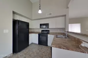 2210 W Mohawk Ln, Phoenix, AZ 85027 - Photo 6
