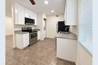 2537 W Georgia Avenue #14, Phoenix, AZ 85017 - Photo 8