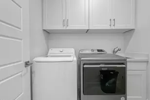 5250 E Deer Valley Dr, Phoenix, AZ 85054 - Photo 32