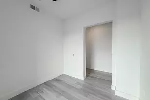 5250 E Deer Valley Dr, Phoenix, AZ 85054 - Photo 20