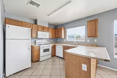3811 W Sunland Avenue, Phoenix, AZ 85041 - Photo 6