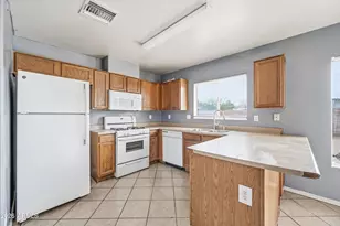 3811 W Sunland Ave, Phoenix, AZ 85041 - Photo 6