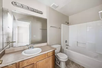 3811 W Sunland Avenue, Phoenix, AZ 85041 - Photo 14