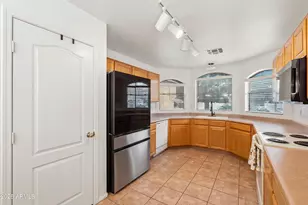 20904 N 39th Pl, Phoenix, AZ 85050 - Photo 12