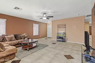 821 E Nardini St, San Tan Valley, AZ 85140 - Photo 4