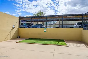 461 W Holmes Ave, Mesa, AZ 85210 - Photo 30
