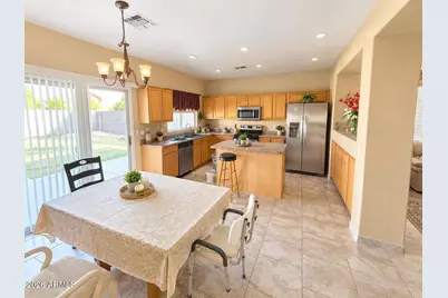 8118 W Harmony Lane, Peoria, AZ 85382 - Photo 4