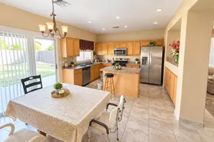 8118 W Harmony Ln, Peoria, AZ 85382 - Photo 4
