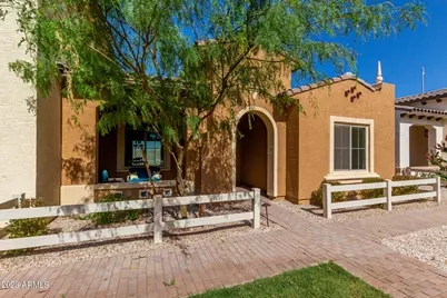 1500 E Wahalla Lane #W11, Phoenix, AZ 85024 - Photo 1