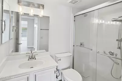 6811 N 78th Avenue, Glendale, AZ 85303 - Photo 8