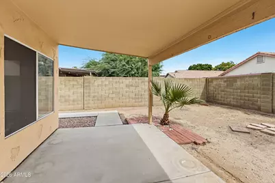 6811 N 78th Avenue, Glendale, AZ 85303 - Photo 18