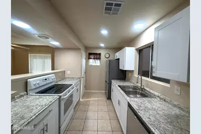6710 N 55th Avenue, Glendale, AZ 85301 - Photo 8