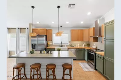 17763 W Redfield Road, Surprise, AZ 85388 - Photo 4