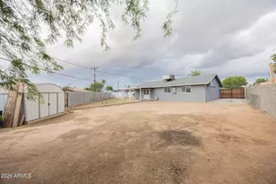 3015 N 43rd Ln, Phoenix, AZ 85031 - Photo 24