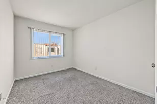 5204 N 42nd Ln, Phoenix, AZ 85019 - Photo 16