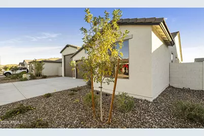 4933 W Capistrano Avenue, Laveen, AZ 85339 - Photo 8