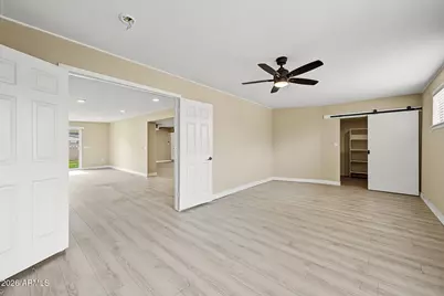 7719 N 17th Avenue, Phoenix, AZ 85021 - Photo 14