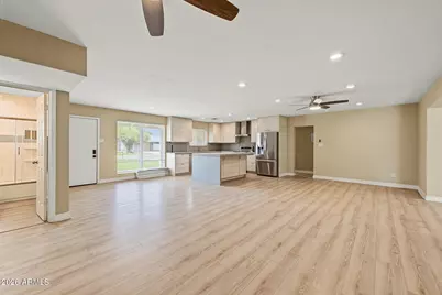 7719 N 17th Avenue, Phoenix, AZ 85021 - Photo 8