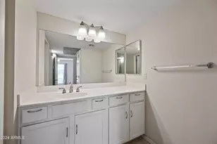 2625 E Indian School Rd, Phoenix, AZ 85016 - Photo 16