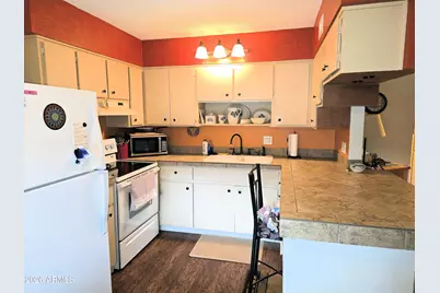 90 W Yavapai Street W #16, Wickenburg, AZ 85390 - Photo 4