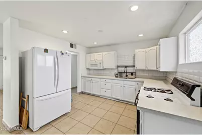 3402 W Solano Drive S, Phoenix, AZ 85017 - Photo 14