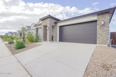 24192 W Hacienda Avenue, Buckeye, AZ 85326 - Photo 2