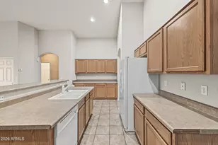 18443 W Maui Ln, Surprise, AZ 85388 - Photo 10