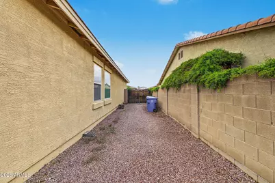 18443 W Maui Lane, Surprise, AZ 85388 - Photo 30