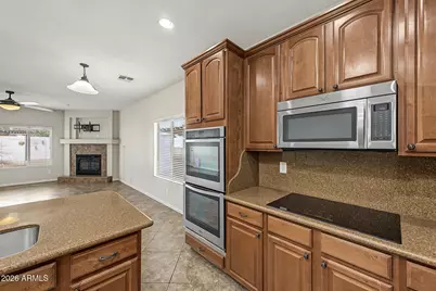 17848 W Ivy Lane, Surprise, AZ 85388 - Photo 14