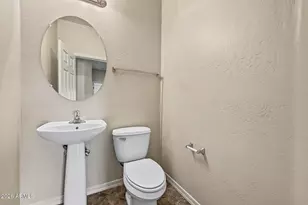 17848 W Ivy Ln, Surprise, AZ 85388 - Photo 16