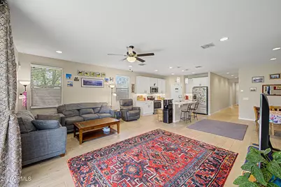 3259 W Carter Road, Phoenix, AZ 85041 - Photo 4