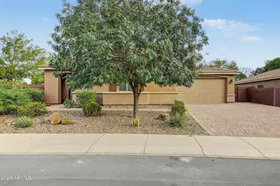 401 W Basswood Avenue, San Tan Valley, AZ 85140 - Photo 2