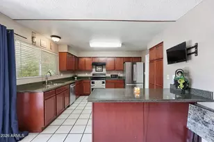 4143 E Burgess Ln, Phoenix, AZ 85042 - Photo 4