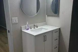 461 W Holmes Ave, Mesa, AZ 85210 - Photo 8