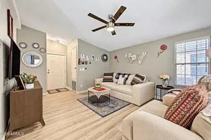 6225 S Sawgrass Dr, Chandler, AZ 85249 - Photo 2