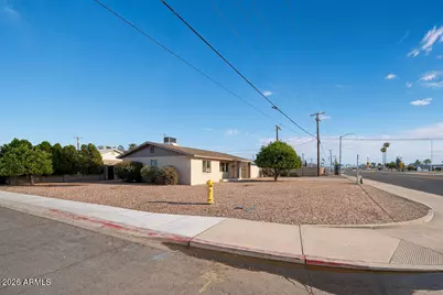 11804 N 111th Avenue, Youngtown, AZ 85363 - Photo 2