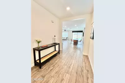 255 W Rainbow Bridge Lane, San Tan Valley, AZ 85140 - Photo 2
