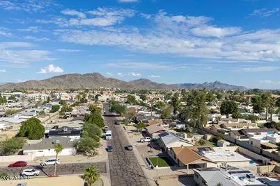 3049 W Sunnyside Drive, Phoenix, AZ 85029 - Photo 32
