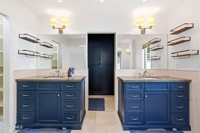 3187 E Berridge Lane, Phoenix, AZ 85016 - Photo 18