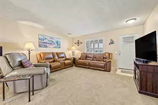 11015 W Kelso Dr, Sun City, AZ 85351 - Photo 6