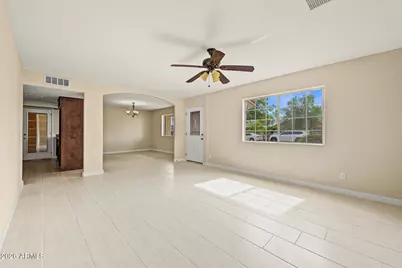 5214 W Lewis Avenue, Phoenix, AZ 85035 - Photo 8