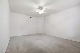 955 E Knox Rd, Chandler, AZ 85225 - Photo 16