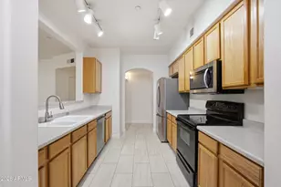 955 E Knox Rd, Chandler, AZ 85225 - Photo 2