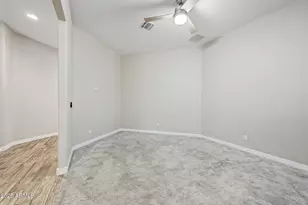 8604 S 16th Dr, Phoenix, AZ 85041 - Photo 16