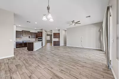 8604 S 16th Drive, Phoenix, AZ 85041 - Photo 8