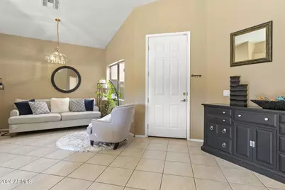 3243 E Maldonado Drive, Phoenix, AZ 85042 - Photo 6