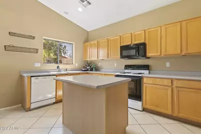3243 E Maldonado Drive, Phoenix, AZ 85042 - Photo 10