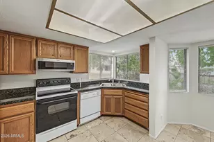 8180 E Del Caverna Dr, Scottsdale, AZ 85258 - Photo 10