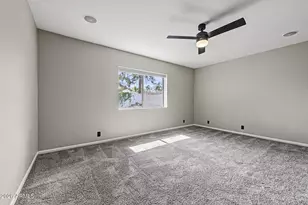 915 W Diamond Dr, Tempe, AZ 85283 - Photo 14