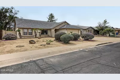 915 W Diamond Drive, Tempe, AZ 85283 - Photo 2
